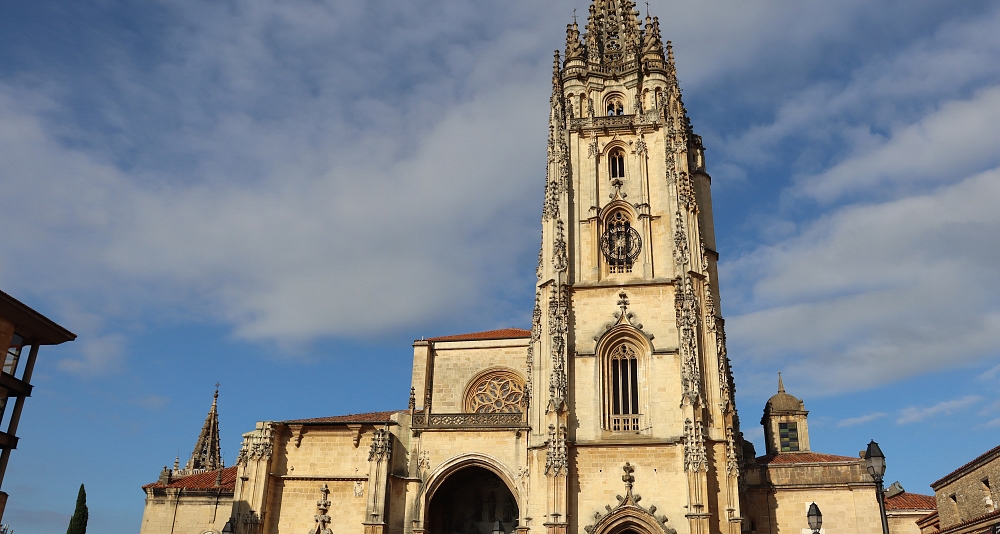 Road trip through the Green North: history, mountains and sea in a single experience