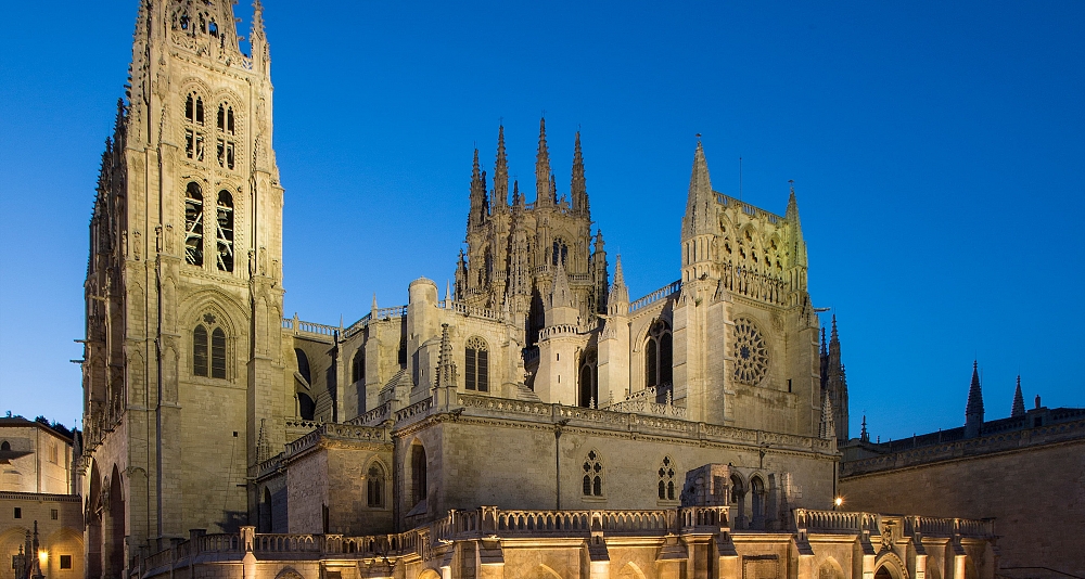 Ruta en tren por Castilla y León: historia y tradición española