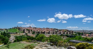 Ruta en tren por Castilla y León: historia y tradición española