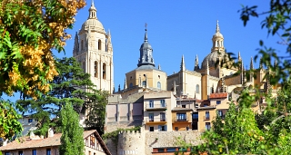 Ruta en tren por Castilla y León: historia y tradición española