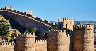 Ruta en tren por Castilla y León: historia y tradición española