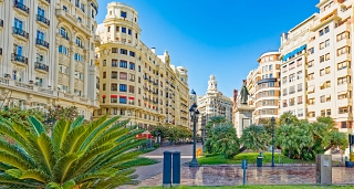 Ruta en tren por el Levante español entre Alicante, Valencia y Barcelona