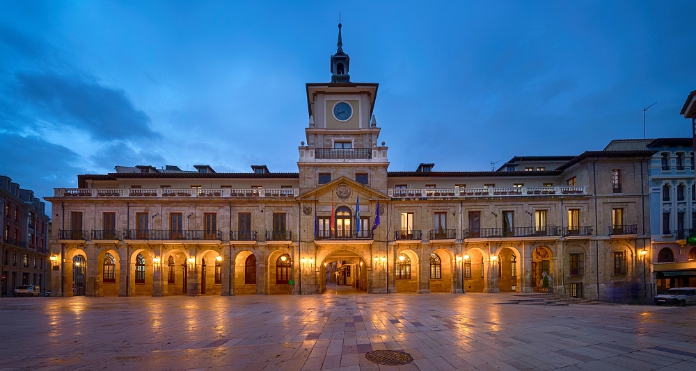 Ruta en tren por el Norte Verde de España: de Bilbao a Santiago