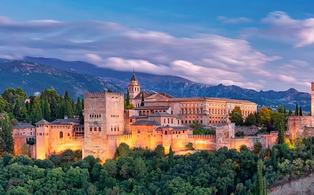 The Cities in Spain You Cannot Miss_17