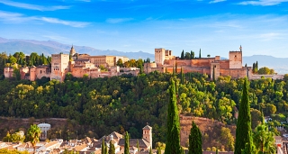 Train route through Andalusia: Madrid, Córdoba, Seville and Granada