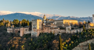 Train route through Andalusia: Madrid, Córdoba, Seville and Granada