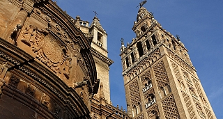 Train route through Andalusia: Madrid, Córdoba, Seville and Granada