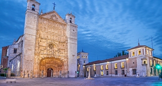 Train route through Castile and León: Spanish history and tradition