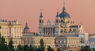 Train route through Castile: Madrid, Toledo and Segovia