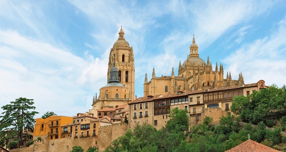 Train route through Castile: Madrid, Toledo and Segovia