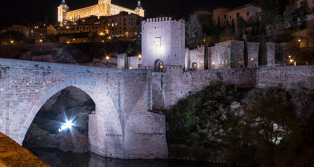 Train route through Castile: Madrid, Toledo and Segovia