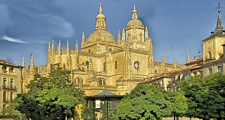 Train route through Castile: Madrid, Toledo and Segovia