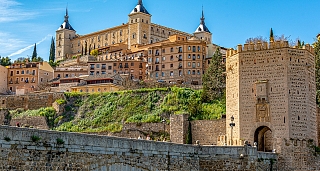 Train route through Castile: Madrid, Toledo and Segovia