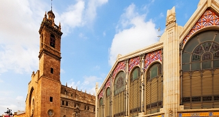 Train route through Eastern Spain: Alicante, Valencia and Barcelona