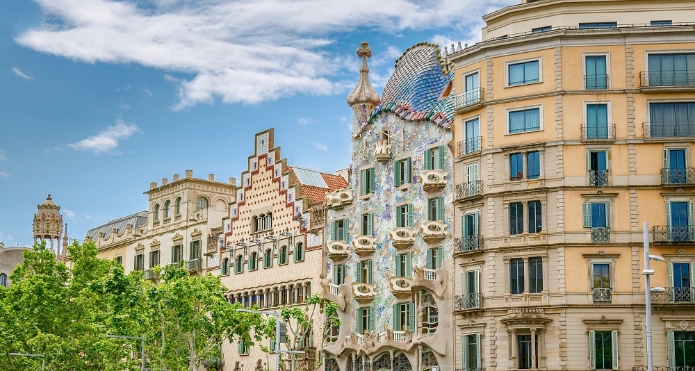 Train route through Eastern Spain: Alicante, Valencia and Barcelona