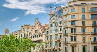 Train route through Eastern Spain: Alicante, Valencia and Barcelona