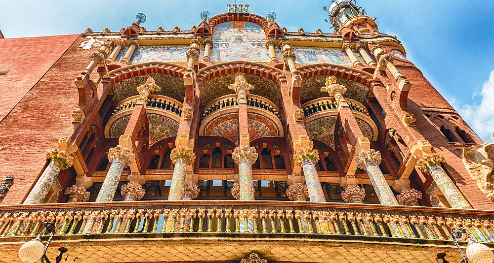 Train route through Eastern Spain: Alicante, Valencia and Barcelona