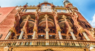 Train route through Eastern Spain: Alicante, Valencia and Barcelona