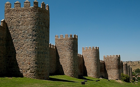 Travelling through Castile and León by train: historic cities, cathedrals and cultural routes across_49